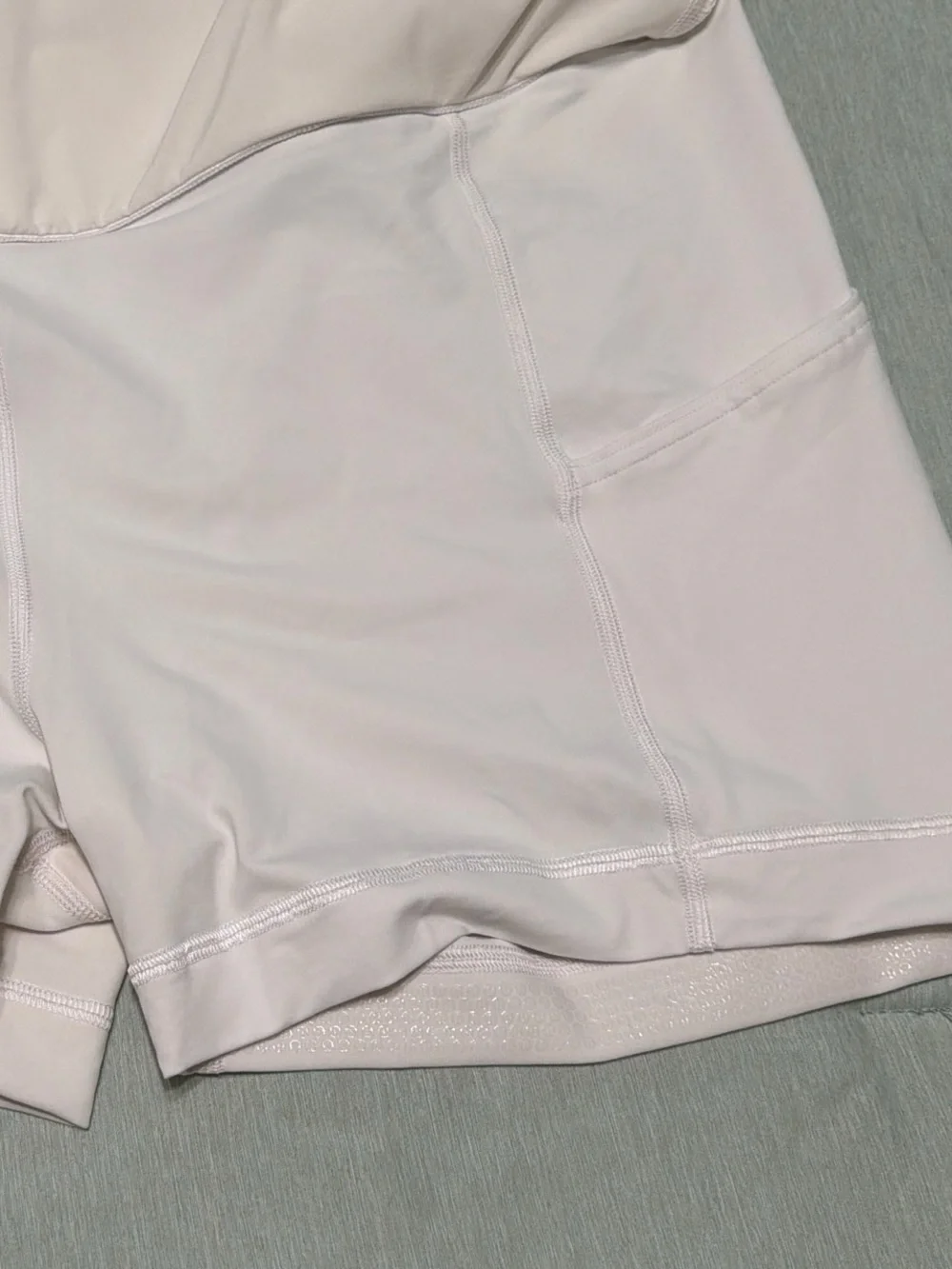 lululemon athletica lightweight high rise tennis skirt with built in shorts
